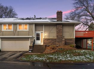 7511 Zinnia Way, Maple Grove, MN 55311