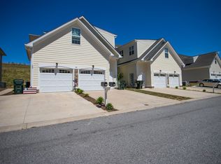62 Windgate Cir #202, Fishersville, VA 22939
