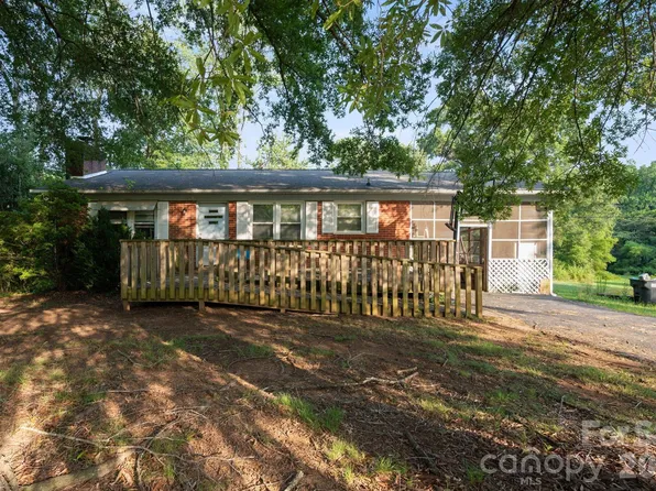 389 Midway Lake Rd, Mooresville, NC 28115