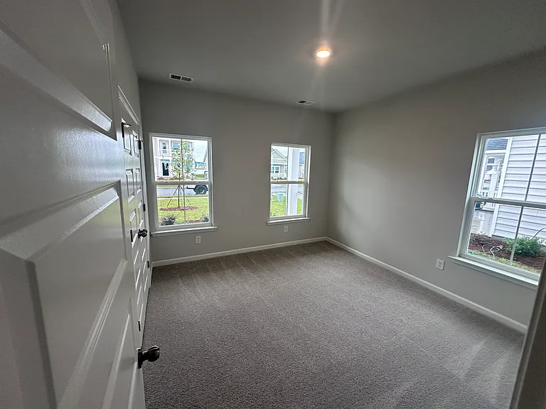 2055 Felicity Pl — Photo 18