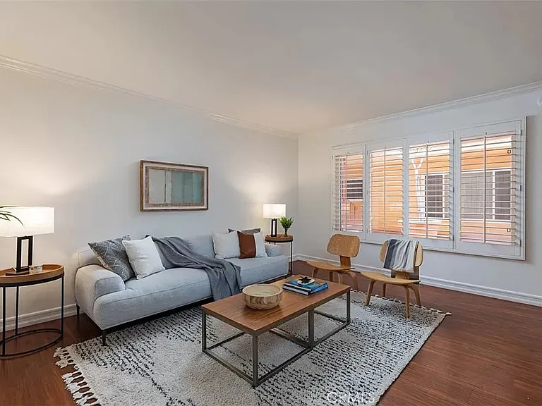 382 Coronado Ave #106 — Photo 2