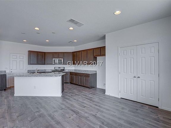 5th image of 5732 Country Lake Ln
