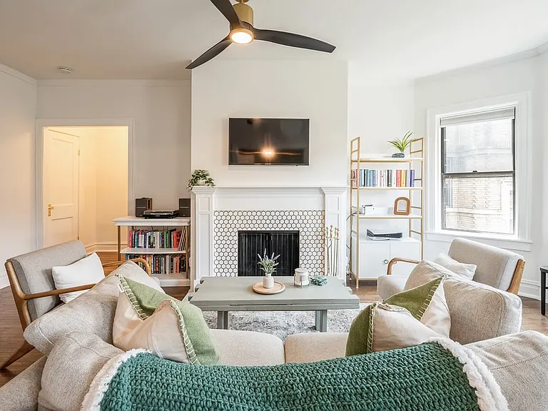 541 W Brompton Ave #3N — Photo 4