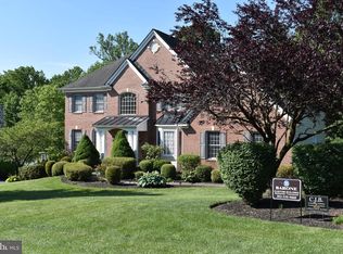 107 Hartefeld Dr, Avondale, PA 19311