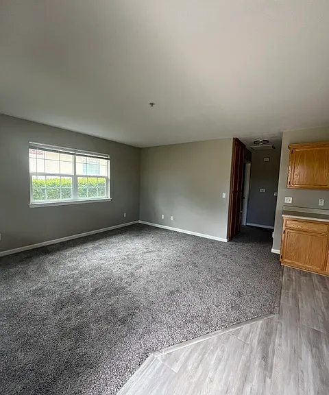 519 N Ferrocarril Rd — Photo 11