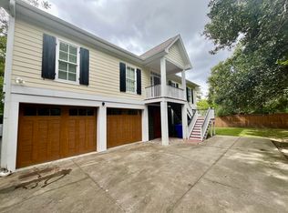 136 Folly Road Blvd, Charleston, SC 29407