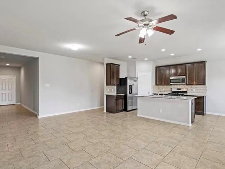 9514 Matilda Creek Ct — Photo 6