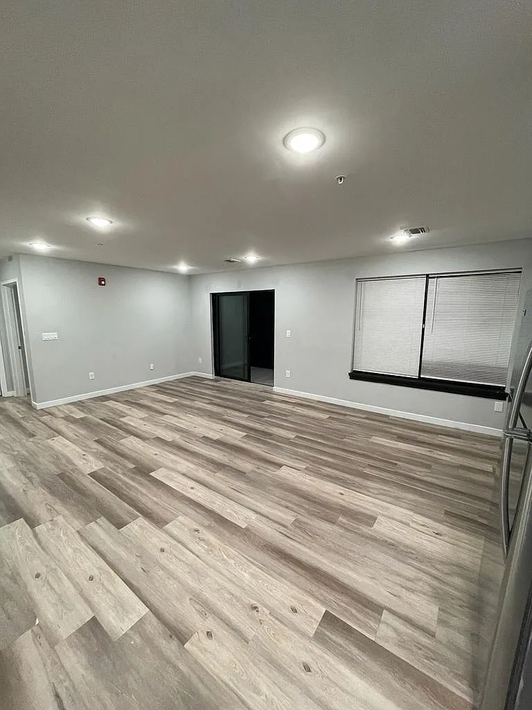 2 bed, $2,045 — Photo 2