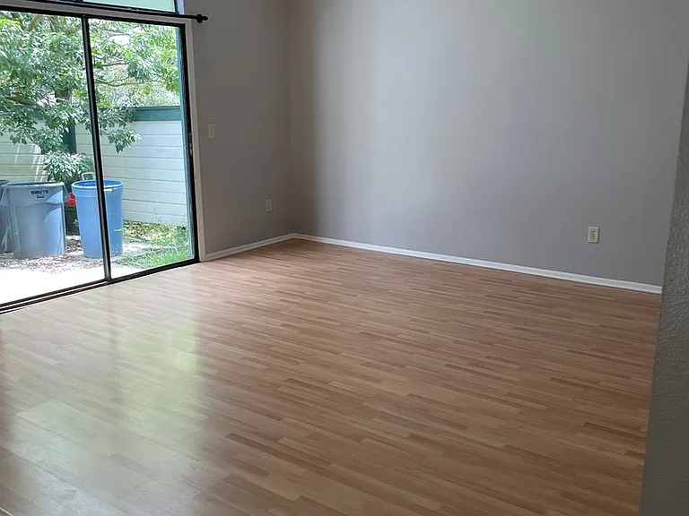 3000 Weymouth Ct — Photo 10