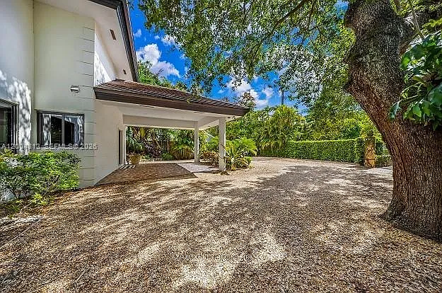 3900 S Douglas Rd — Photo 22