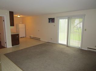 501 W Brink St APT 1S, Harvard, IL 60033