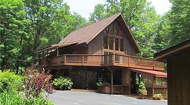 2nd image of 139 Pine Ln