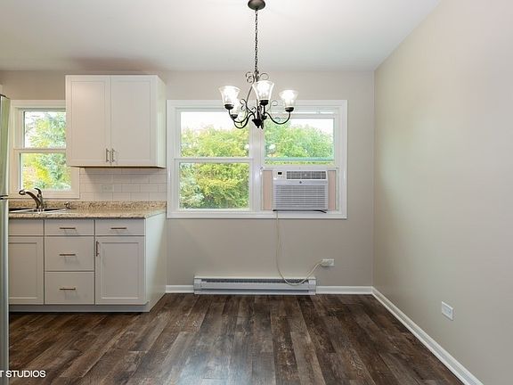 4th image of 803 Wicker St
