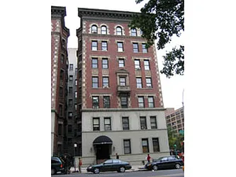 485 Central Park West in Manhattan Valley