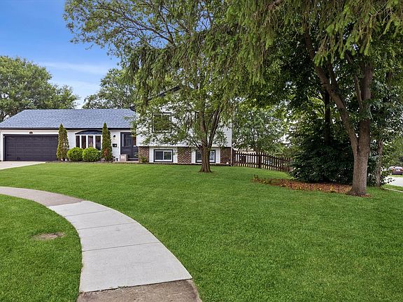 2nd image of 5701 Bedford Ct