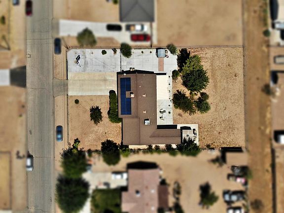 4th image of 10703 Redlands Ave