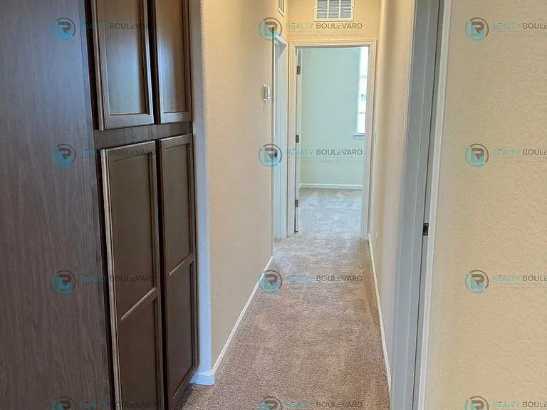 1017 Middle Gate Rd — Photo 16