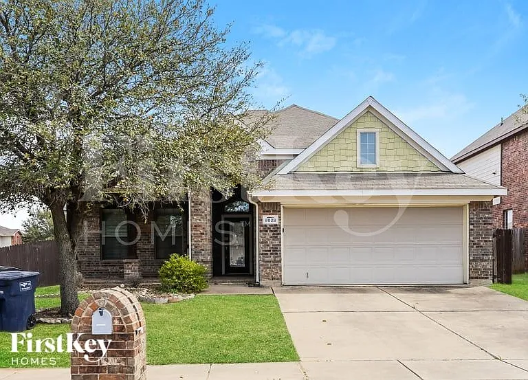 8028 Plateau Dr — Photo 1