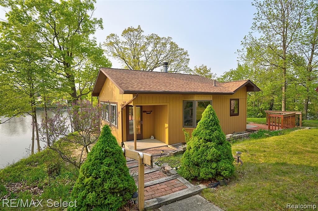 10164 Park Dr, Goodrich, MI 48438 Zillow