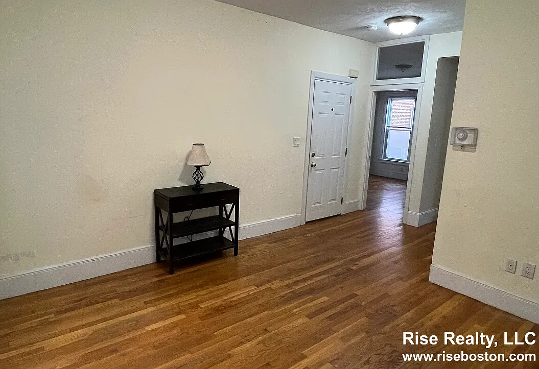 1 bed, 1.0 bath, $2,600 — Photo 4