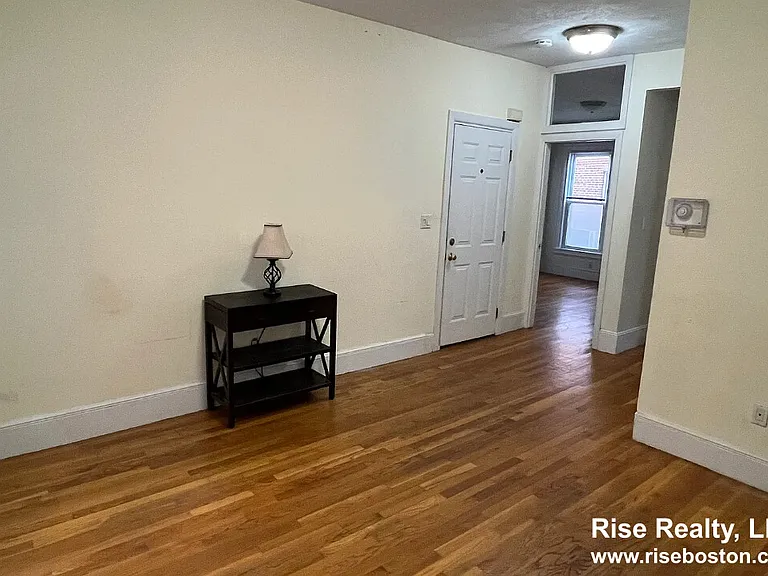 35A Harvard St #1 — Photo 4