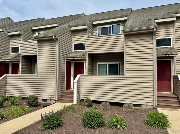 1386 Bradley Dr, Harrisonburg, VA 22801