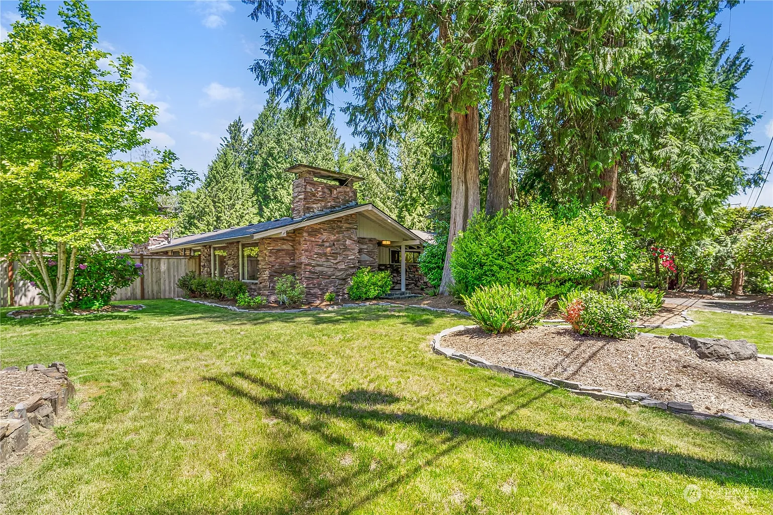 2912 Country Club Road NW photo 1