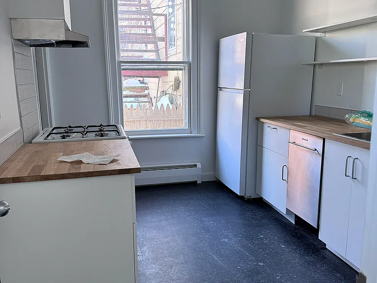 850 Columbia St #1 — Photo 7