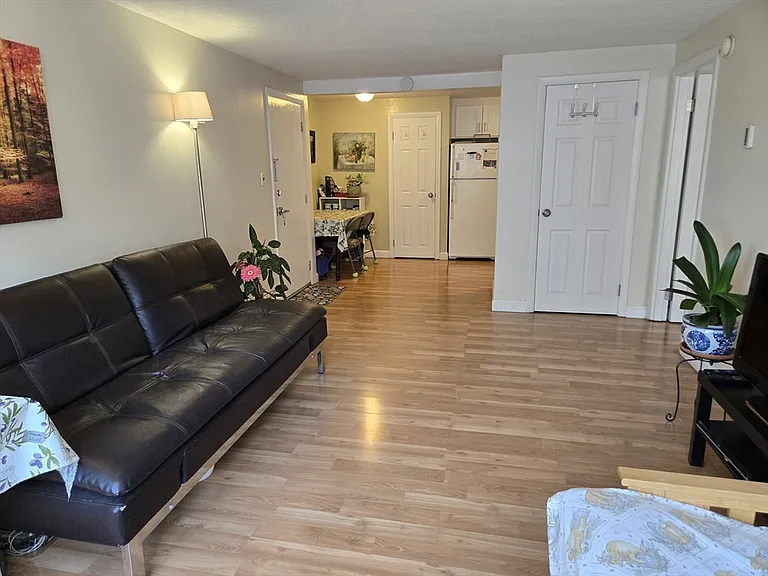 2 Old Colony Ln #8 — Photo 2