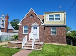 41 Nassau Boulevard, West Hempstead, NY 11552