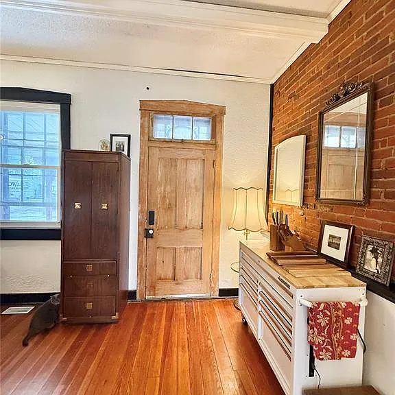 301 W Laurel St — Photo 20