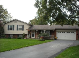 3932 Longhill Dr SE, Warren, OH