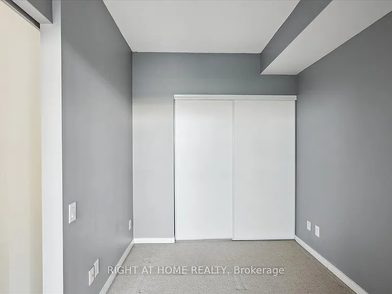 105 Queens Cay W #1607 — Photo 21