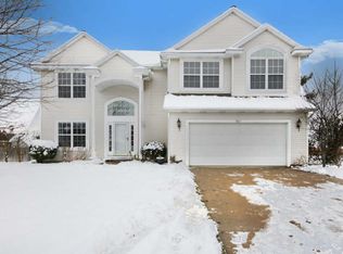5813 Scarsdale Dr SW, Wyoming, MI 49418