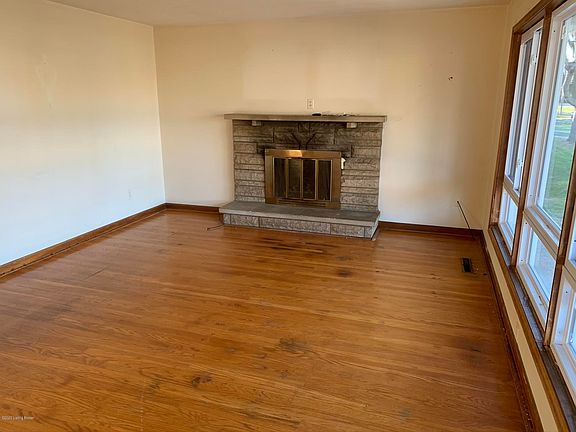 5th image of 6010 Seaforth Way