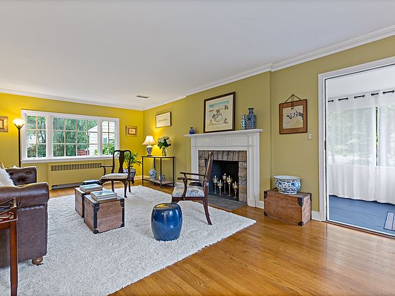 2 Hazelton Drive