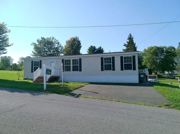 34 Chestnut Ln, Stillwater, NY 12170
