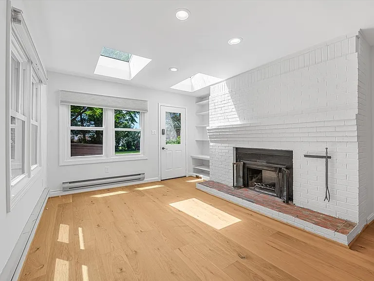 9514 Edgeley Rd — Photo 32