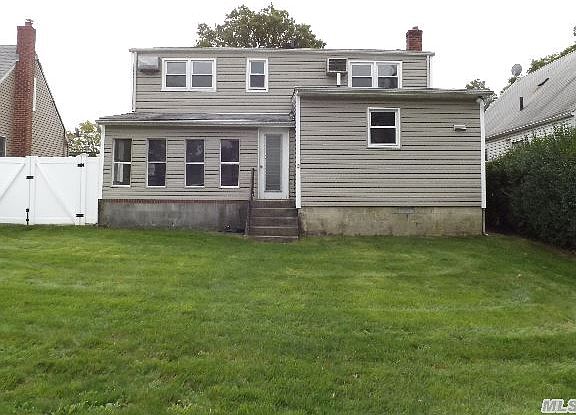 2nd image of 503 Whittier St