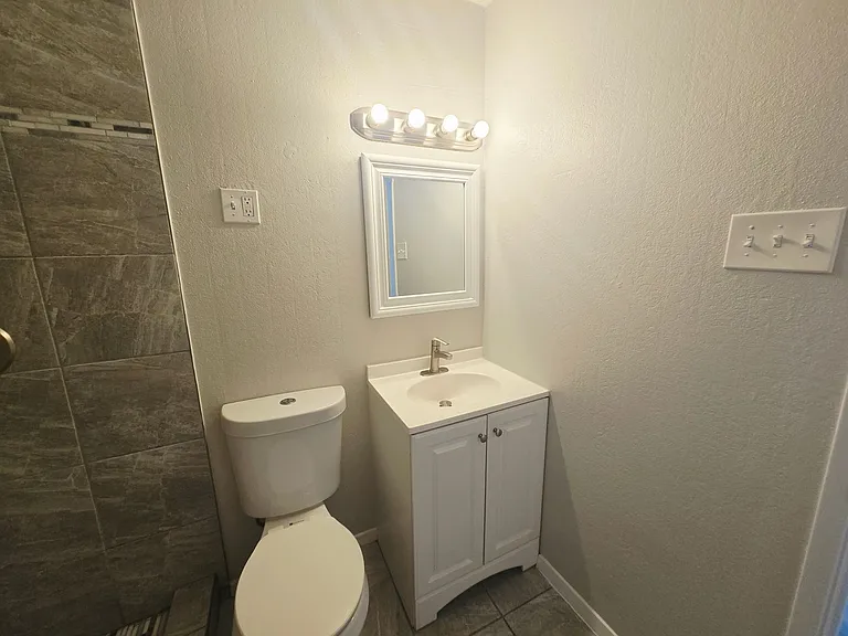 734 Spring Lake Dr — Photo 24