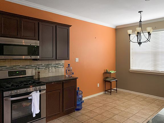 5th image of 1602 Thornhollow Dr #14964170