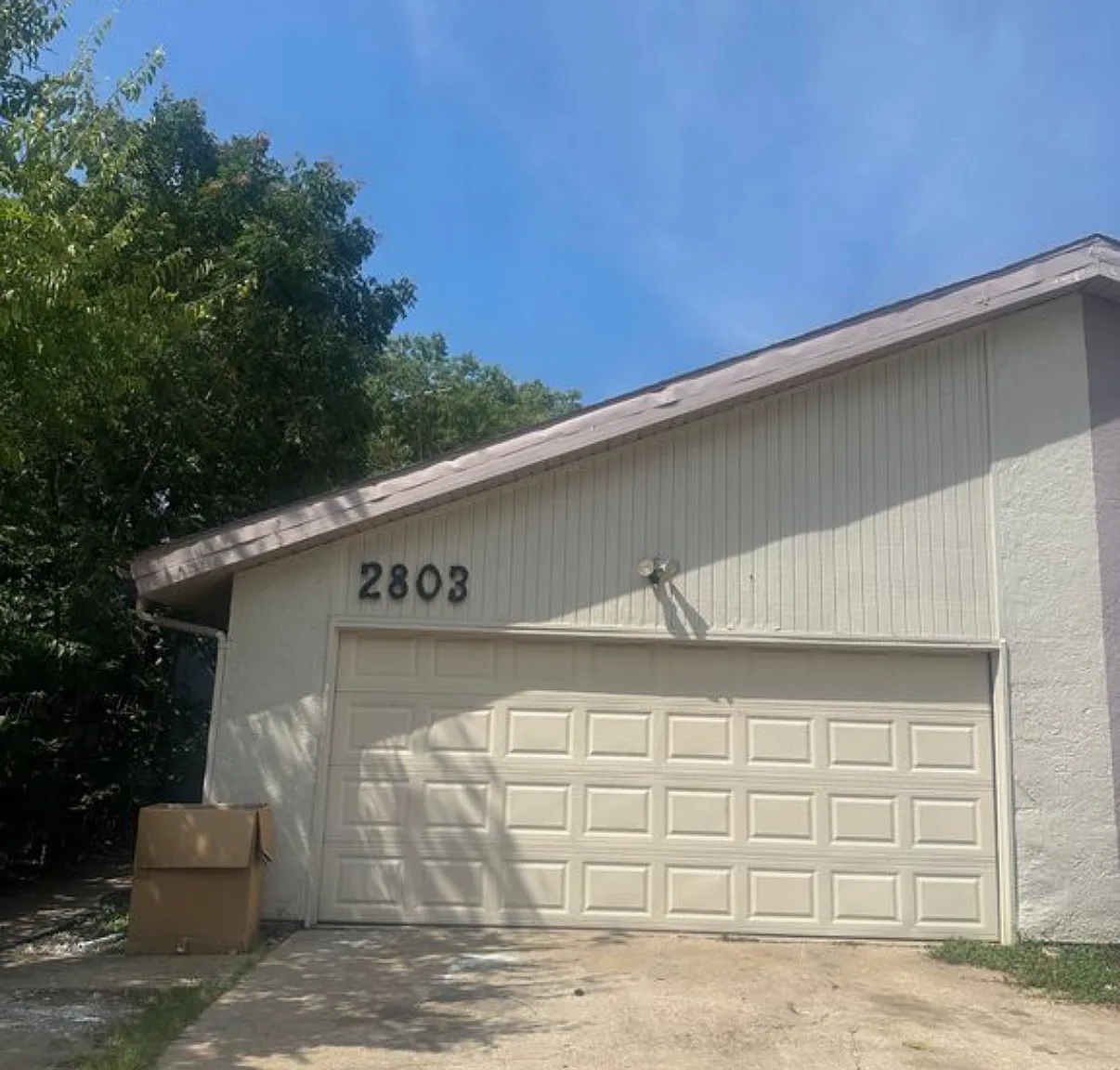 4 bed, 2.5 bath, 1600 sqft, $1,995 — Photo 1