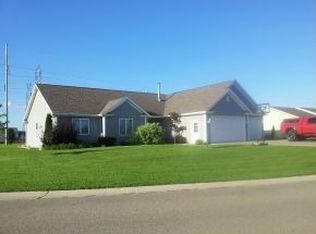 W5333 Linden Hill Dr, APPLETON, WI 54915