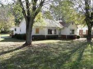 128 N Baldwin Ave, Kannapolis, NC 28083