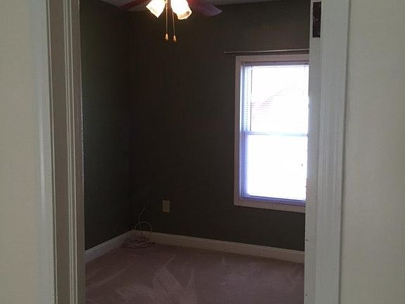 2nd image of 1432 Hopkins Ave #Upstairs