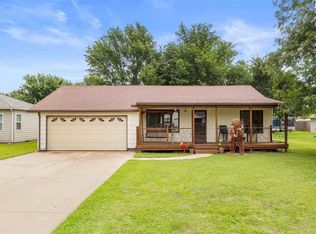 3310 Farmington Rd, Hutchinson, KS 67502