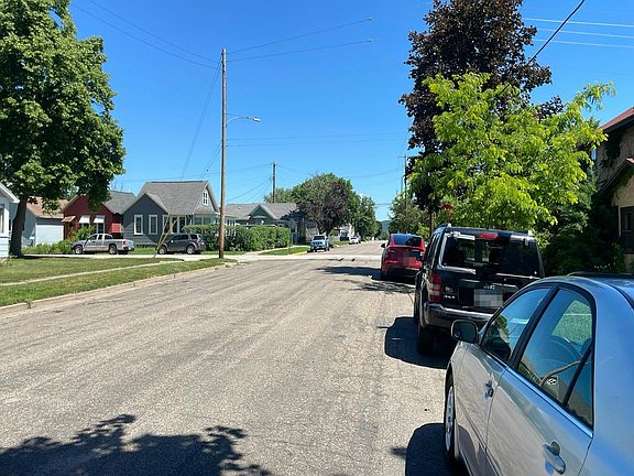 4th image of 458 High Forest St