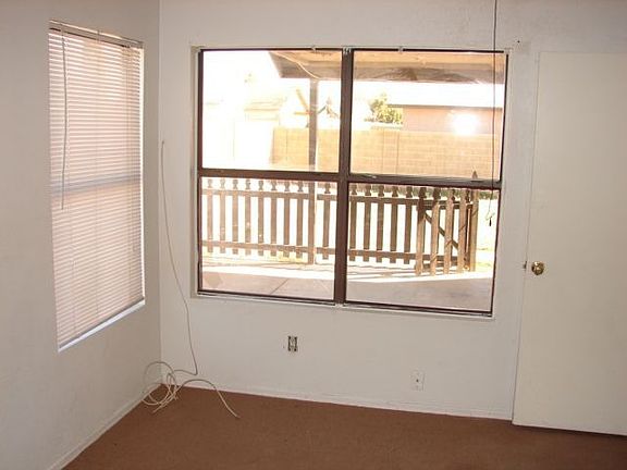 2nd image of 8726 W Clarendon Ave