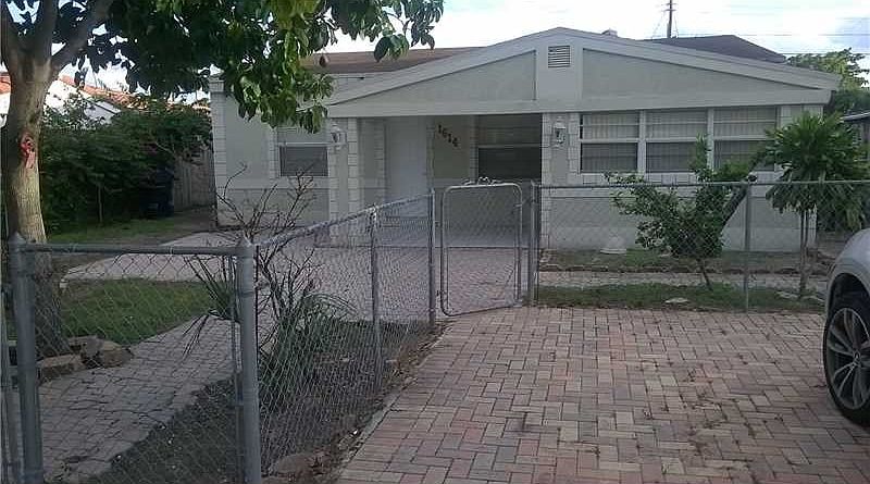 1st image of 1614 NE 177th St