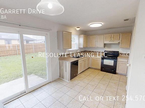 5th image of 2215 Garrett Dr
